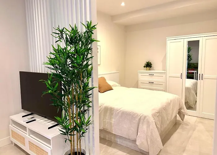 Almogavares Rosas Апартаменти