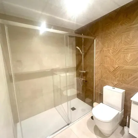 Almogavares Rosas 아파트 *